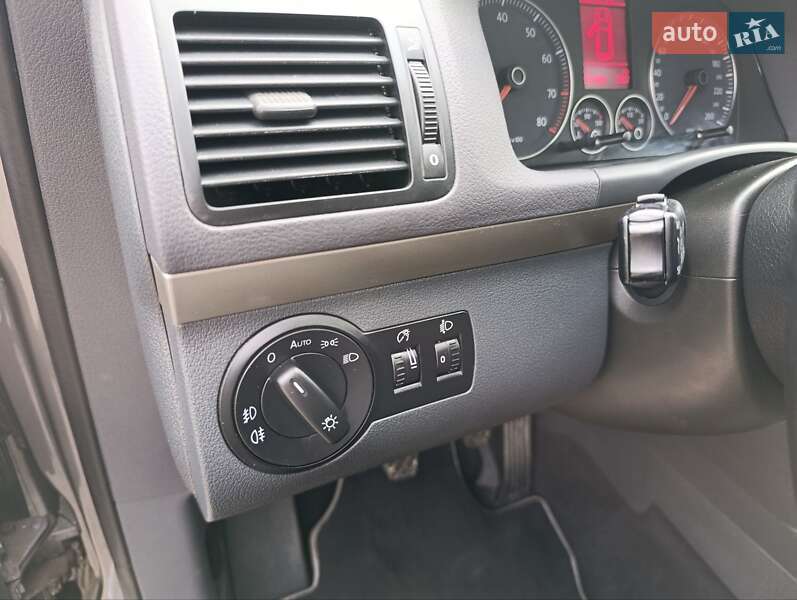 Минивэн Volkswagen Touran 2009 в Бердичеве