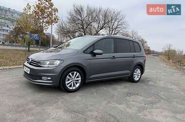 Микровэн Volkswagen Touran 2016 в Верхнеднепровске