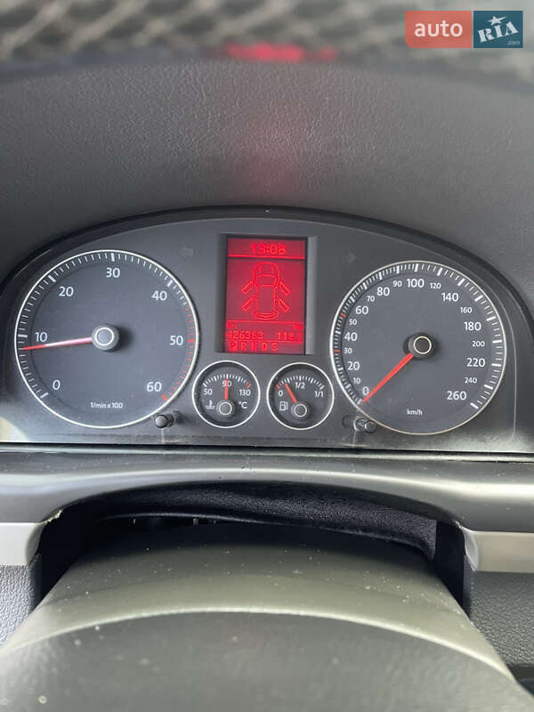 Минивэн Volkswagen Touran 2006 в Новояворовске