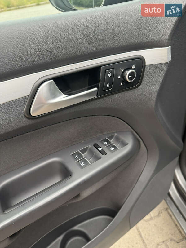 Мінівен Volkswagen Touran 2014 в Львові фото 13 Мінівен Volkswagen Touran 2014 в Львові