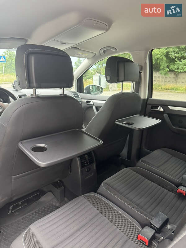 Мінівен Volkswagen Touran 2014 в Львові фото 22 Мінівен Volkswagen Touran 2014 в Львові