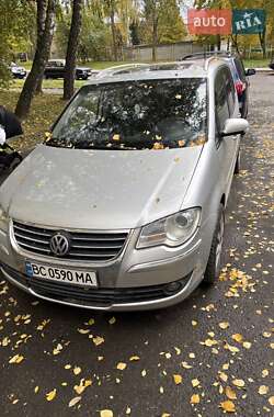 Мінівен Volkswagen Touran 2008 в Львові