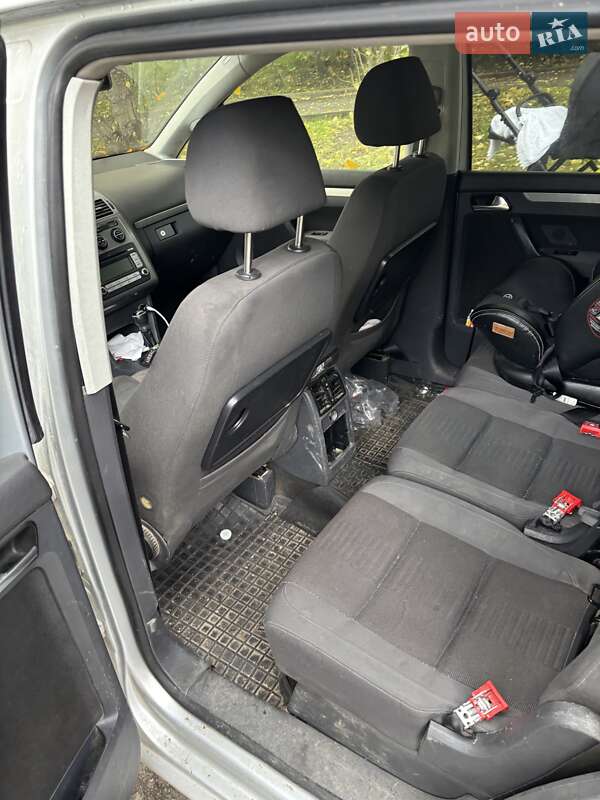 Минивэн Volkswagen Touran 2008 в Львове