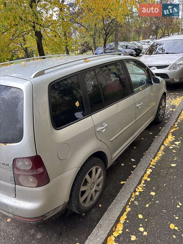 Минивэн Volkswagen Touran 2008 в Львове