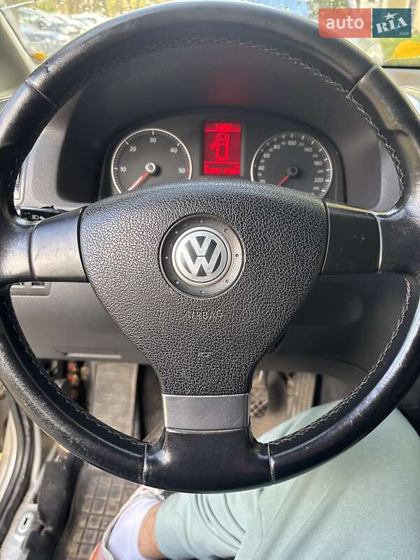 Минивэн Volkswagen Touran 2008 в Львове