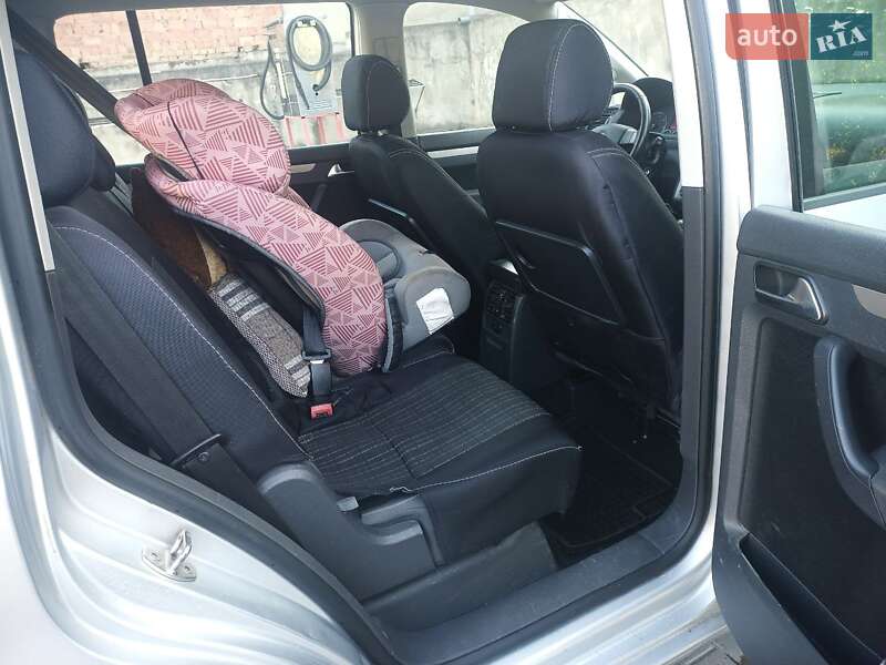 Минивэн Volkswagen Touran 2010 в Черновцах фото 19 Минивэн Volkswagen Touran 2010 в Черновцах