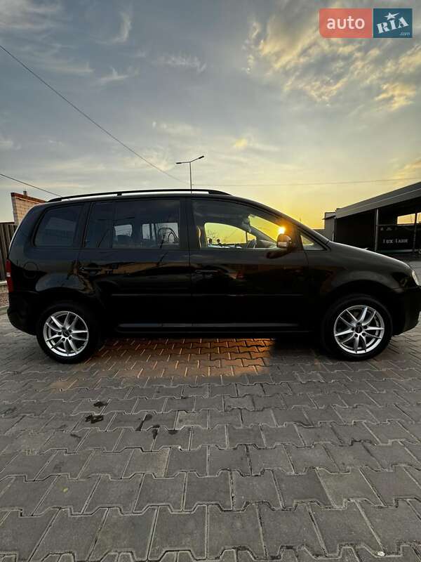 Минивэн Volkswagen Touran 2004 в Белой Церкви