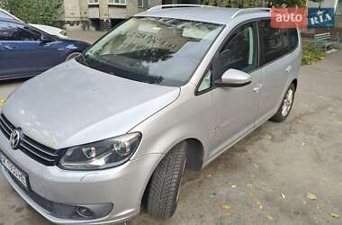 Минивэн Volkswagen Touran 2010 в Запорожье