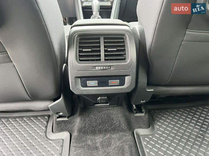 Микровэн Volkswagen Touran 2018 в Луцке