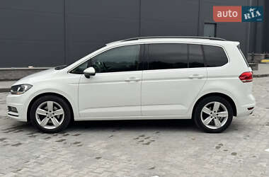 Микровэн Volkswagen Touran 2021 в 