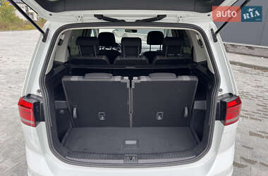 Микровэн Volkswagen Touran 2021 в 