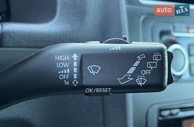 Минивэн Volkswagen Touran 2012 в 