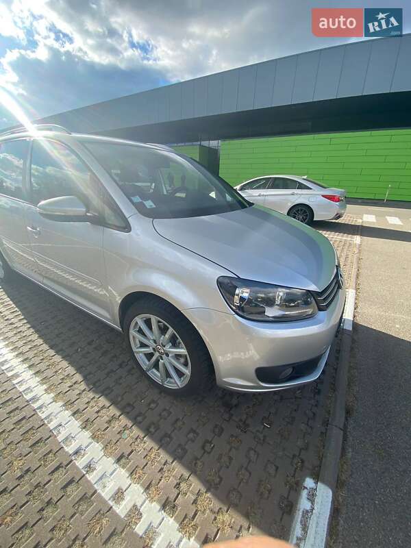 Минивэн Volkswagen Touran 2011 в Киеве фото 11 Минивэн Volkswagen Touran 2011 в Киеве