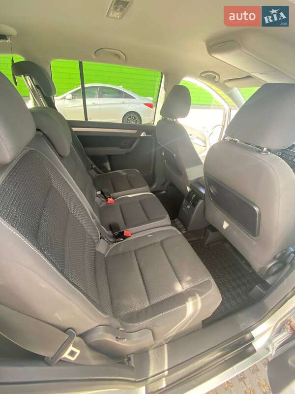 Минивэн Volkswagen Touran 2011 в Киеве фото 20 Минивэн Volkswagen Touran 2011 в Киеве