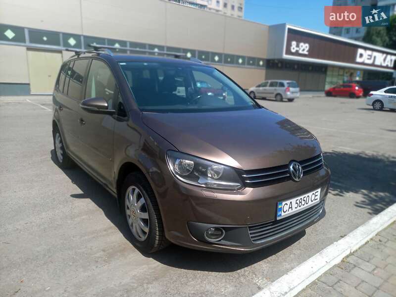 Volkswagen Touran 2011