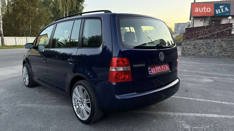 Минивэн Volkswagen Touran 2006 в Шепетовке
