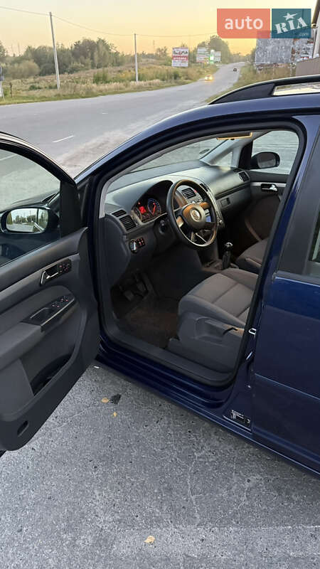 Минивэн Volkswagen Touran 2006 в Шепетовке