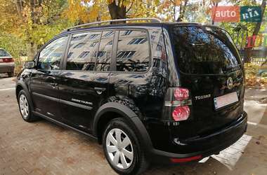 Минивэн Volkswagen Touran 2008 в 