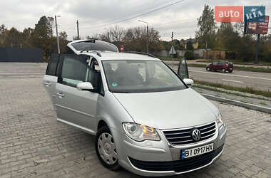 Мінівен Volkswagen Touran 2008 в Полтаві