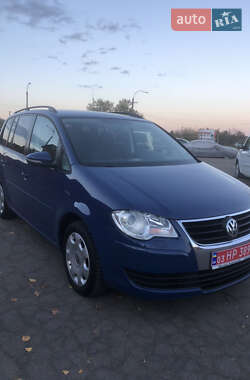 Мінівен Volkswagen Touran 2010 в Луцьку