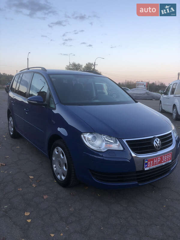 Volkswagen Touran 2010 Volkswagen Touran 2010
