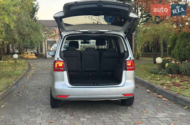 Минивэн Volkswagen Touran 2013 в 