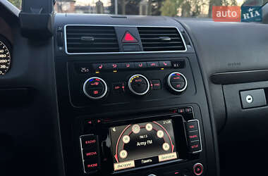 Минивэн Volkswagen Touran 2013 в 