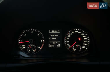 Минивэн Volkswagen Touran 2013 в 