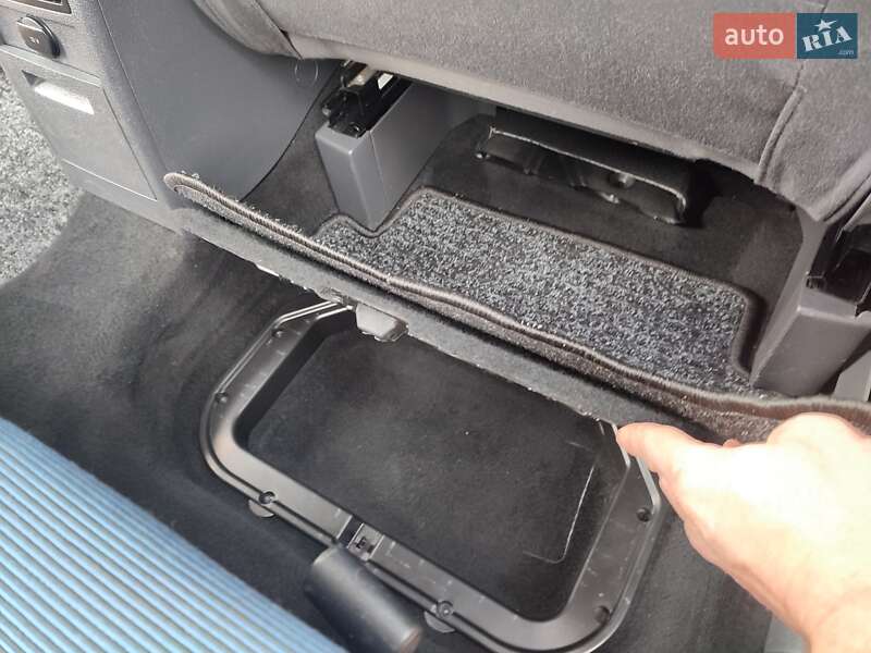 Минивэн Volkswagen Touran 2010 в Житомире фото 28 Минивэн Volkswagen Touran 2010 в Житомире