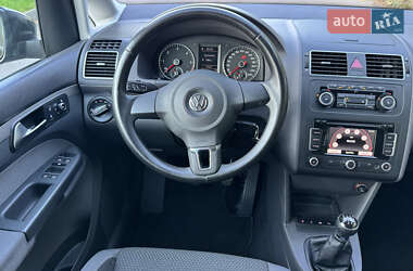 Минивэн Volkswagen Touran 2012 в 