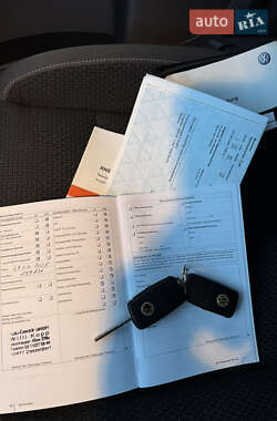 Минивэн Volkswagen Touran 2012 в 