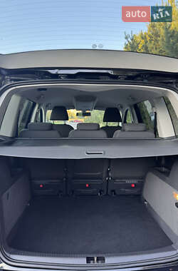 Минивэн Volkswagen Touran 2012 в 