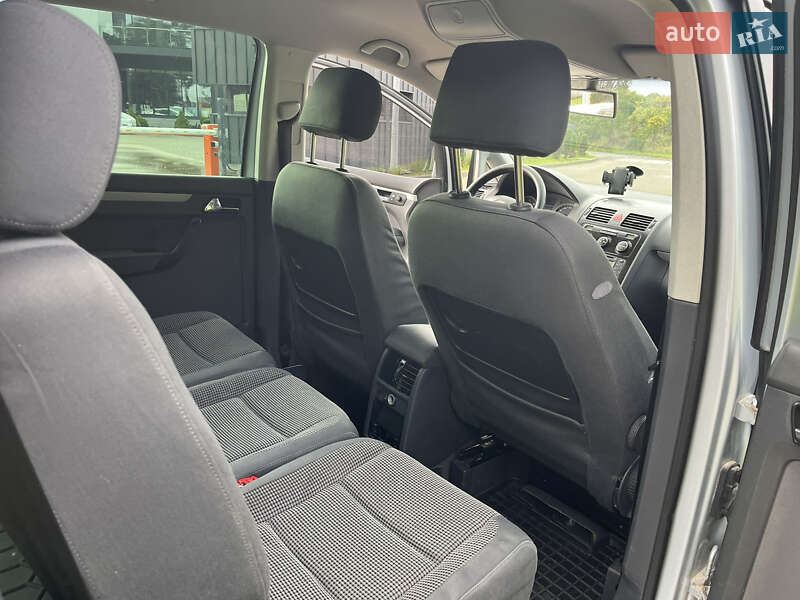 Минивэн Volkswagen Touran 2003 в Львове