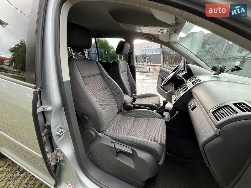 Минивэн Volkswagen Touran 2003 в Львове