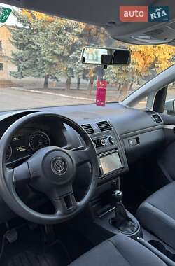 Минивэн Volkswagen Touran 2011 в 