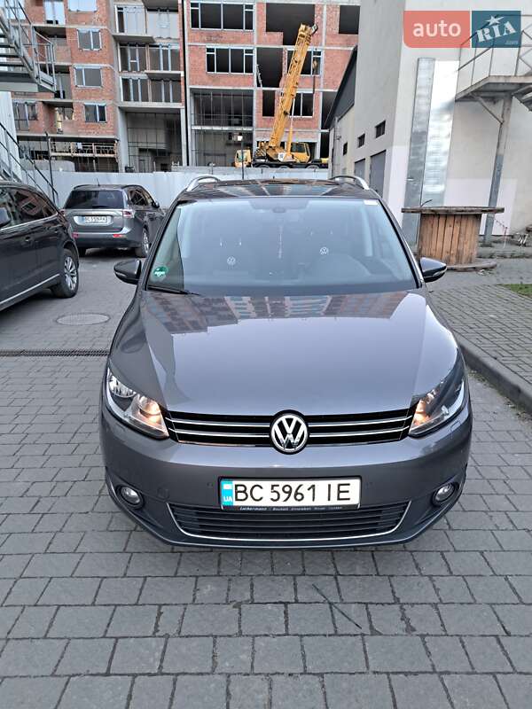 Мінівен Volkswagen Touran 2014 в Львові фото 17 Мінівен Volkswagen Touran 2014 в Львові