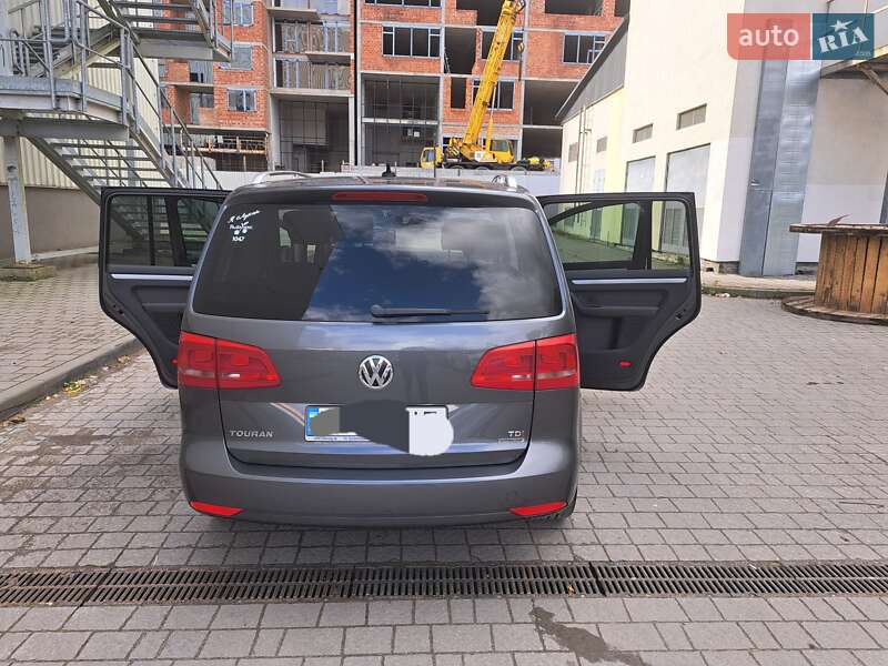 Мінівен Volkswagen Touran 2014 в Львові фото 45 Мінівен Volkswagen Touran 2014 в Львові