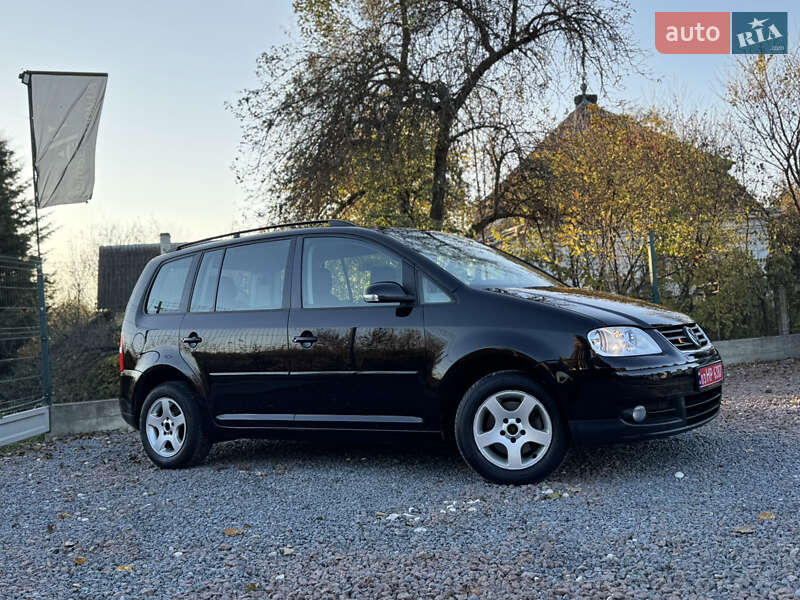 Мінівен Volkswagen Touran 2006 в Дрогобичі