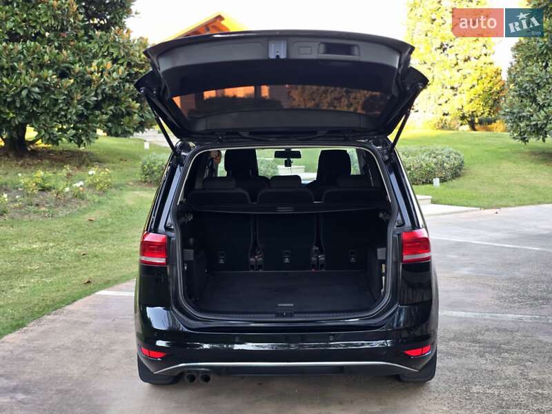 Мікровен Volkswagen Touran 2017 в Бориславі