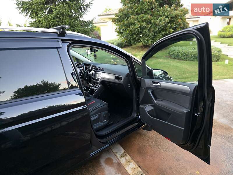 Мікровен Volkswagen Touran 2017 в Бориславі