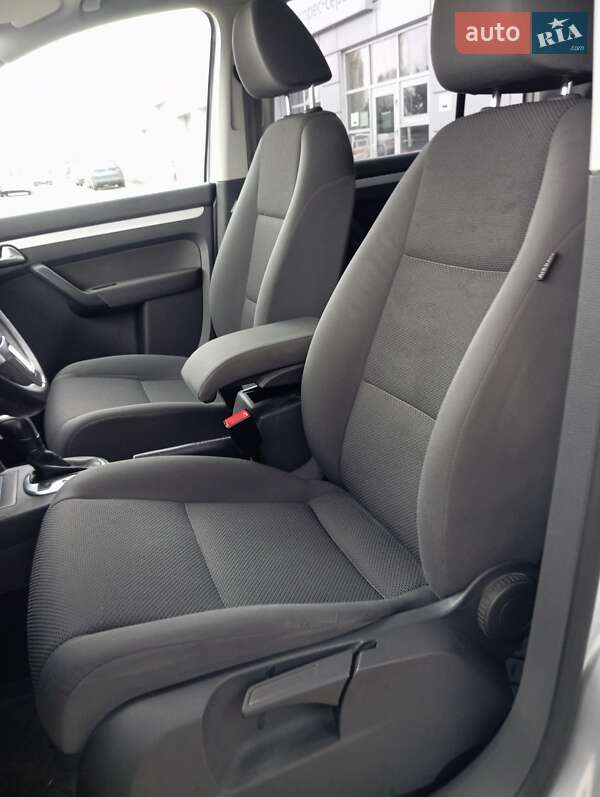 Минивэн Volkswagen Touran 2012 в Киеве фото 11 Минивэн Volkswagen Touran 2012 в Киеве