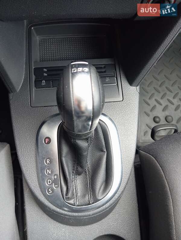 Минивэн Volkswagen Touran 2012 в Киеве фото 19 Минивэн Volkswagen Touran 2012 в Киеве