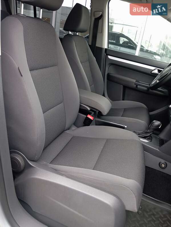 Минивэн Volkswagen Touran 2012 в Киеве фото 24 Минивэн Volkswagen Touran 2012 в Киеве