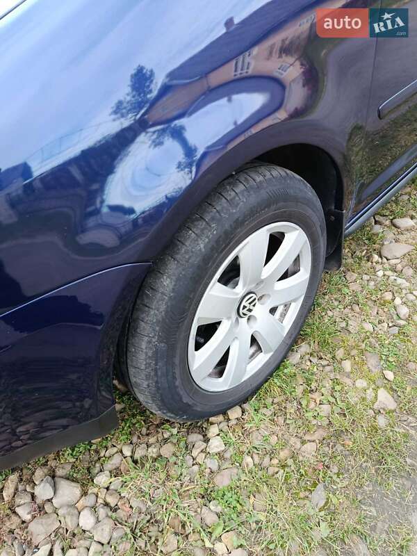 Минивэн Volkswagen Touran 2006 в Калуше