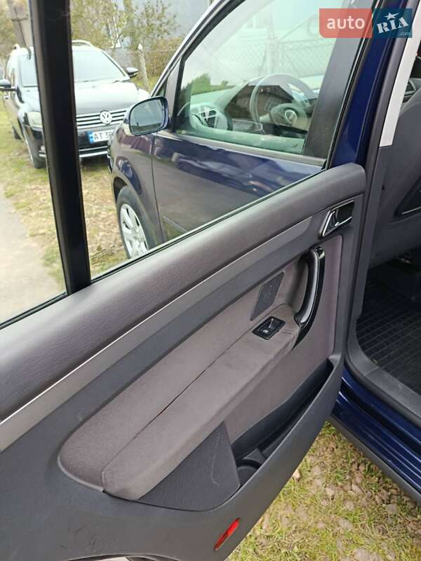 Минивэн Volkswagen Touran 2006 в Калуше