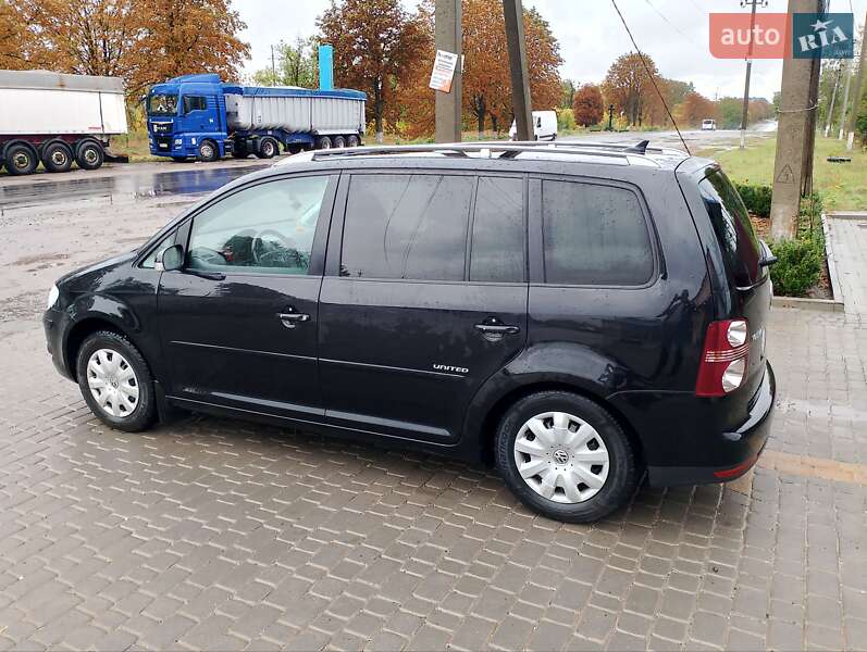 Минивэн Volkswagen Touran 2009 в Крыжополе фото 27 Минивэн Volkswagen Touran 2009 в Крыжополе
