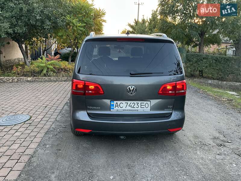 Мінівен Volkswagen Touran 2014 в Києві