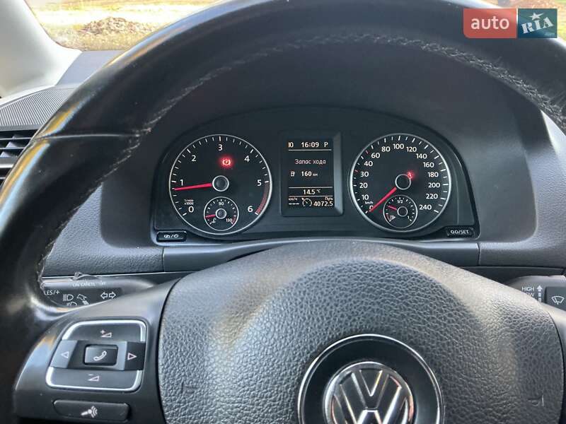 Мінівен Volkswagen Touran 2014 в Києві
