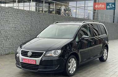 Минивэн Volkswagen Touran 2010 в Луцке Минивэн Volkswagen Touran 2010 в Луцке