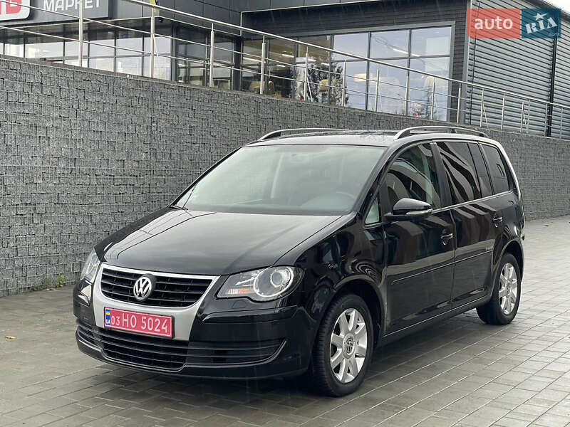 Volkswagen Touran 2010 Volkswagen Touran 2010